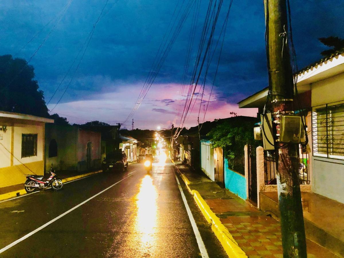 Casa Lula Leon Hostal 外观 照片
